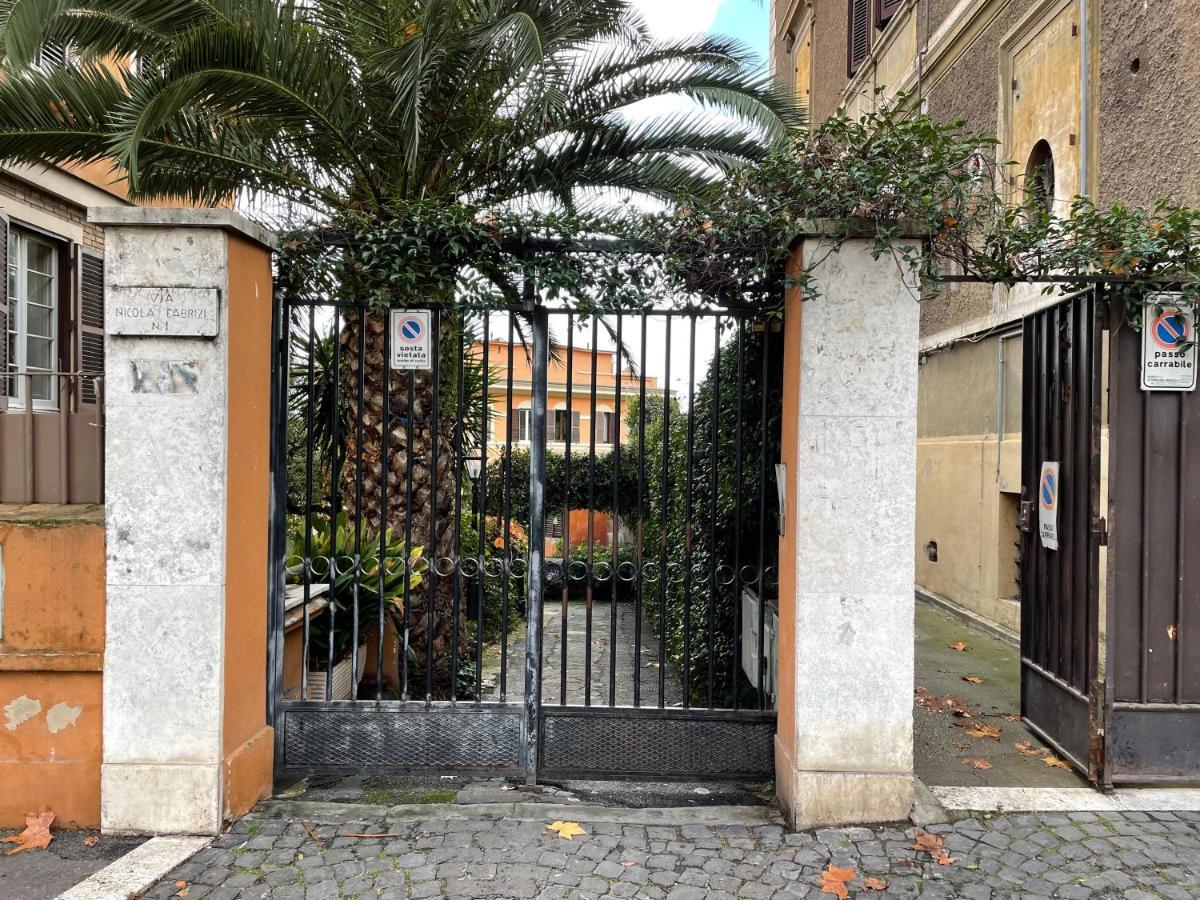 Cosy Studio In The Greenest Corner Of Trastevere ローマ エクステリア 写真